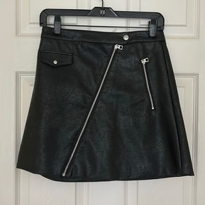 H&M Black Faux Leather Skirt with Zip detail. Worn Once, Size 4